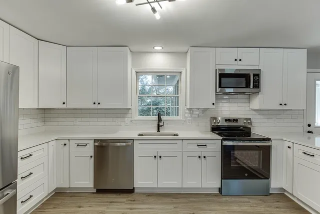 $349,000 | 5837 Meadow View Lane, Flowery Branch, GA 30542