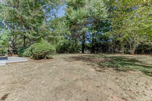 $349,000 | 5837 Meadow View Lane, Flowery Branch, GA 30542