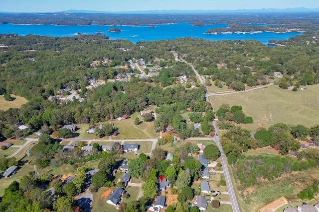 $349,000 | 5837 Meadow View Lane, Flowery Branch, GA 30542