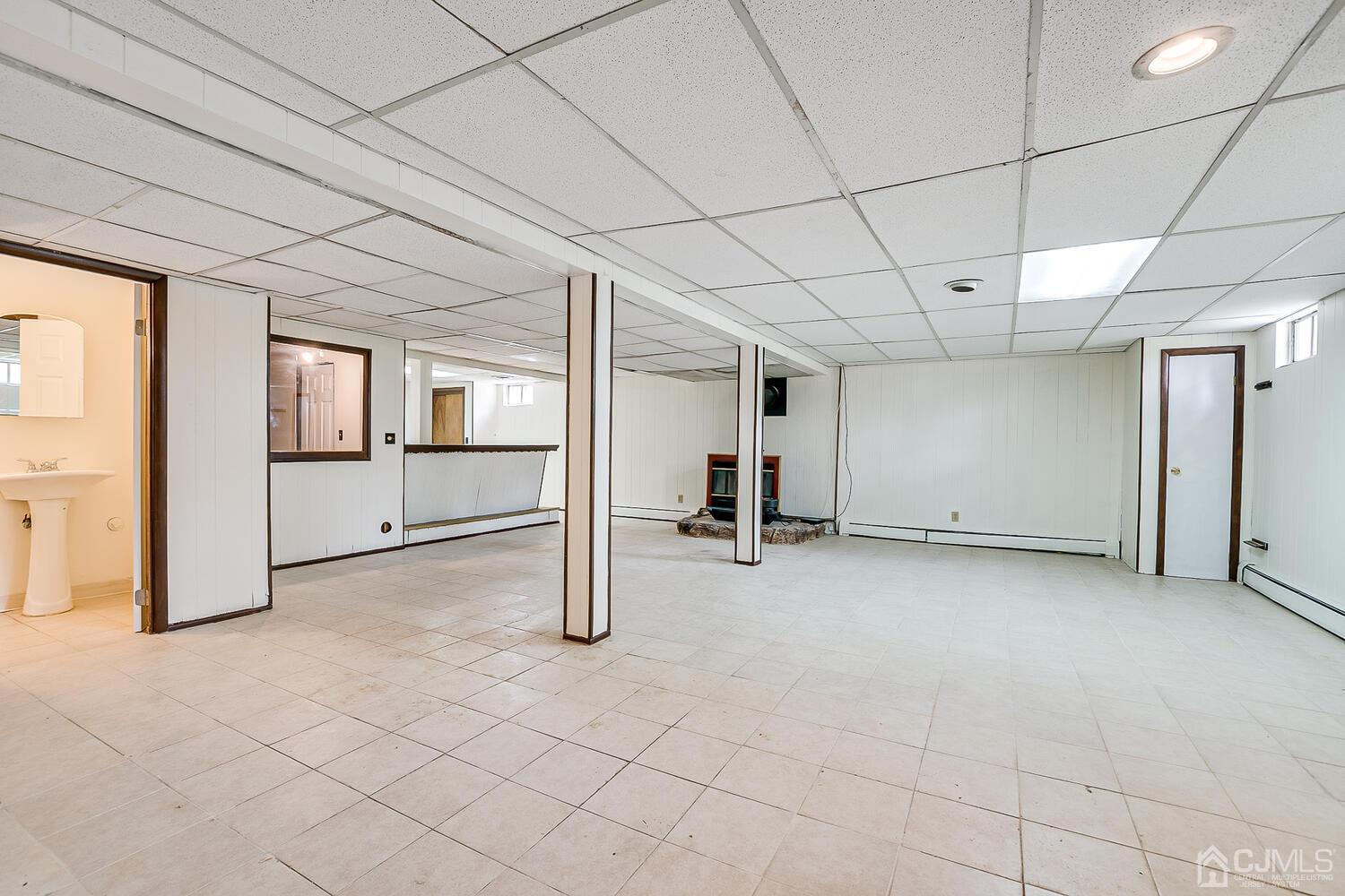 5 Robin Road Edison, NJ 08820 - Photo 28 of 43 a view of a livingroom with furniture