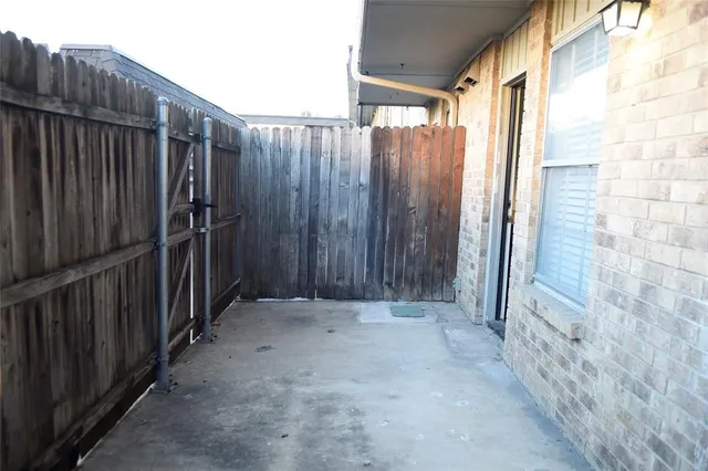 $1,350 | 10232 Regal Oaks Drive, Unit 32B, Dallas, TX 75230