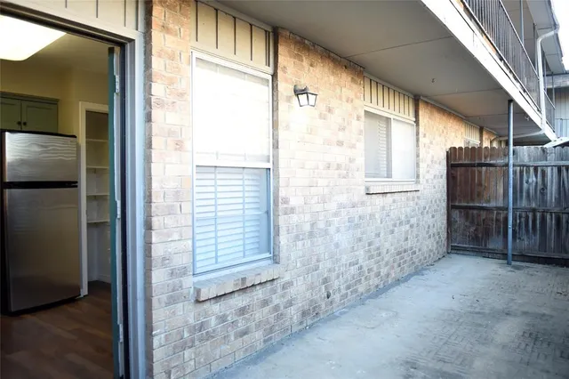 $1,350 | 10232 Regal Oaks Drive, Unit 32B, Dallas, TX 75230