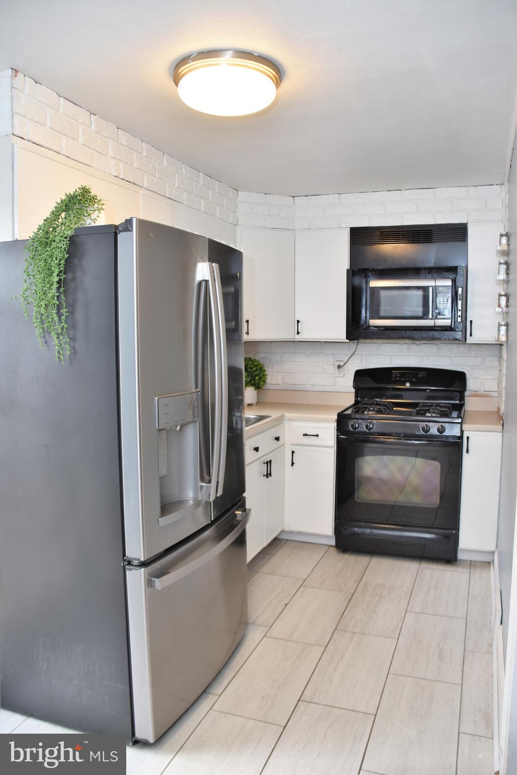 324 Amosland Road Holmes, PA 19043 - Photo 16 of 41 Gallery Image 16