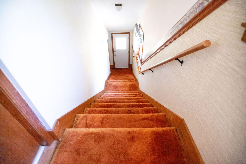 378 Auld Brass Road Walterboro, SC 29488 - Photo 22 of 43 Stairs to lower level