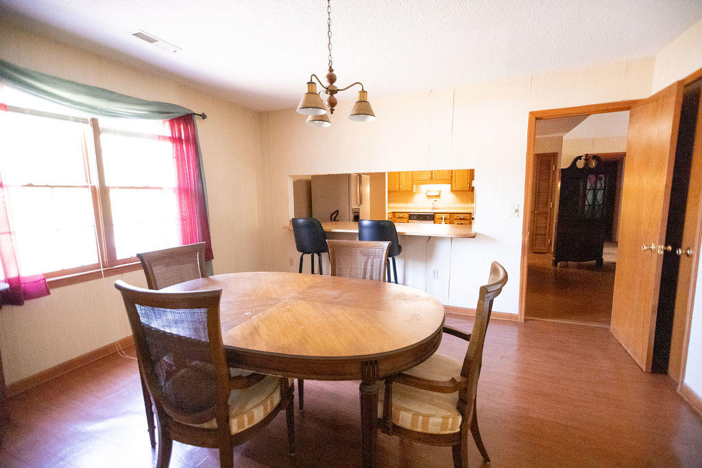 378 Auld Brass Road Walterboro, SC 29488 - Photo 10 of 43 Dining room