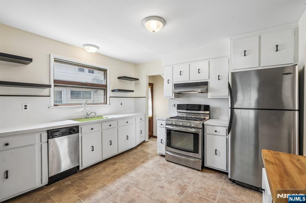 21 Ferncliff Road Bloomfield, NJ 07003 - Photo 13 of 46