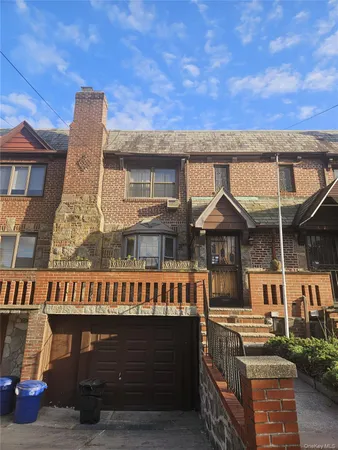 $4,900 | 81-28 77th Avenue | Glendale