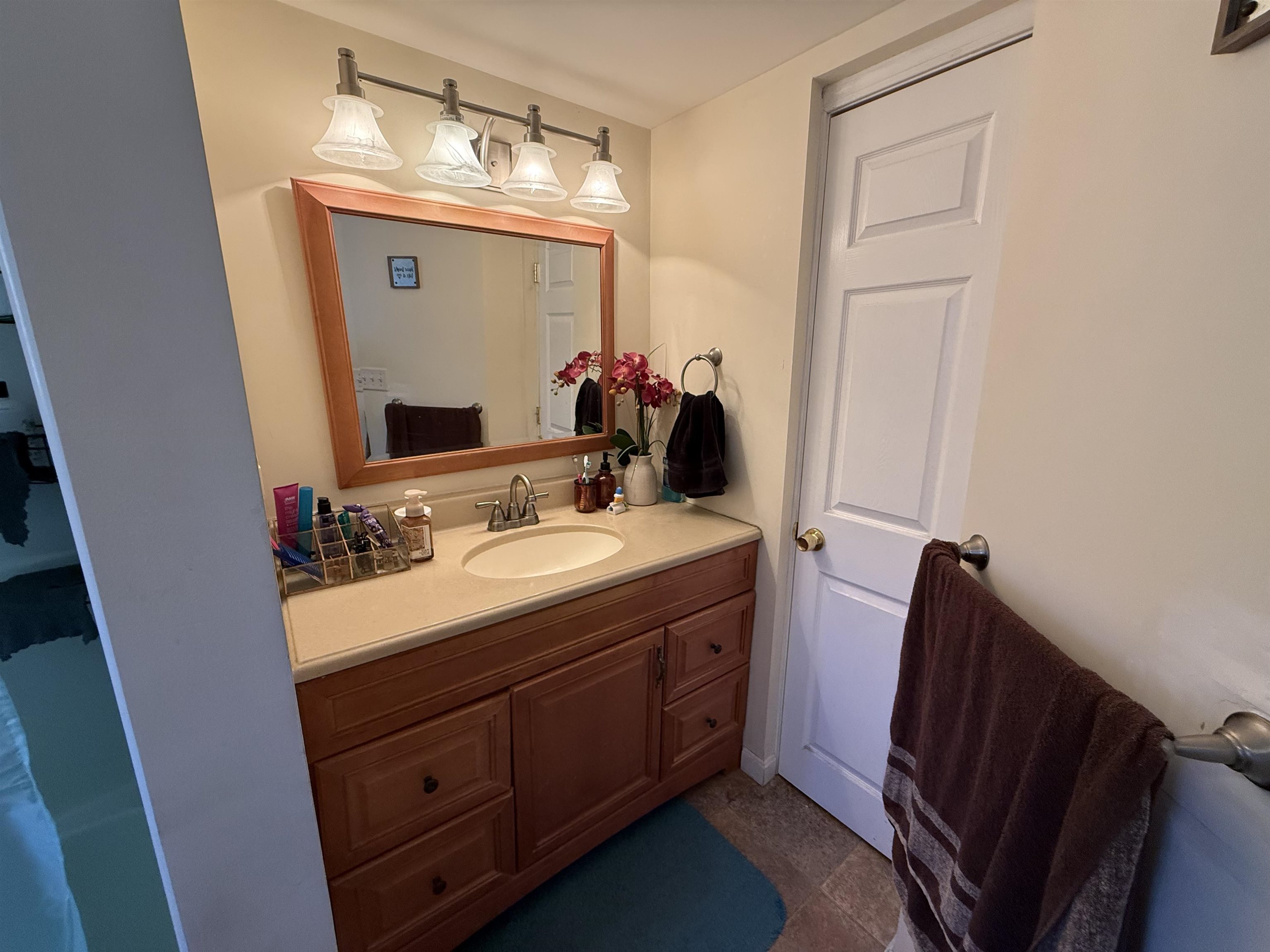 16 West Shore Drive Raymond, NH 03077 - Photo 11 of 15 Gallery Image 11