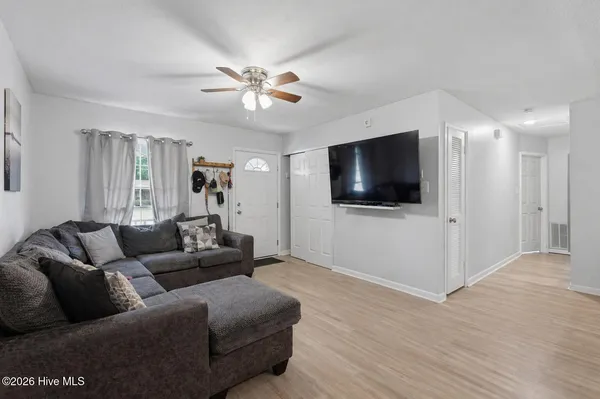 $1,750 | 12 Berkshire Drive, Jacksonville, NC 28546