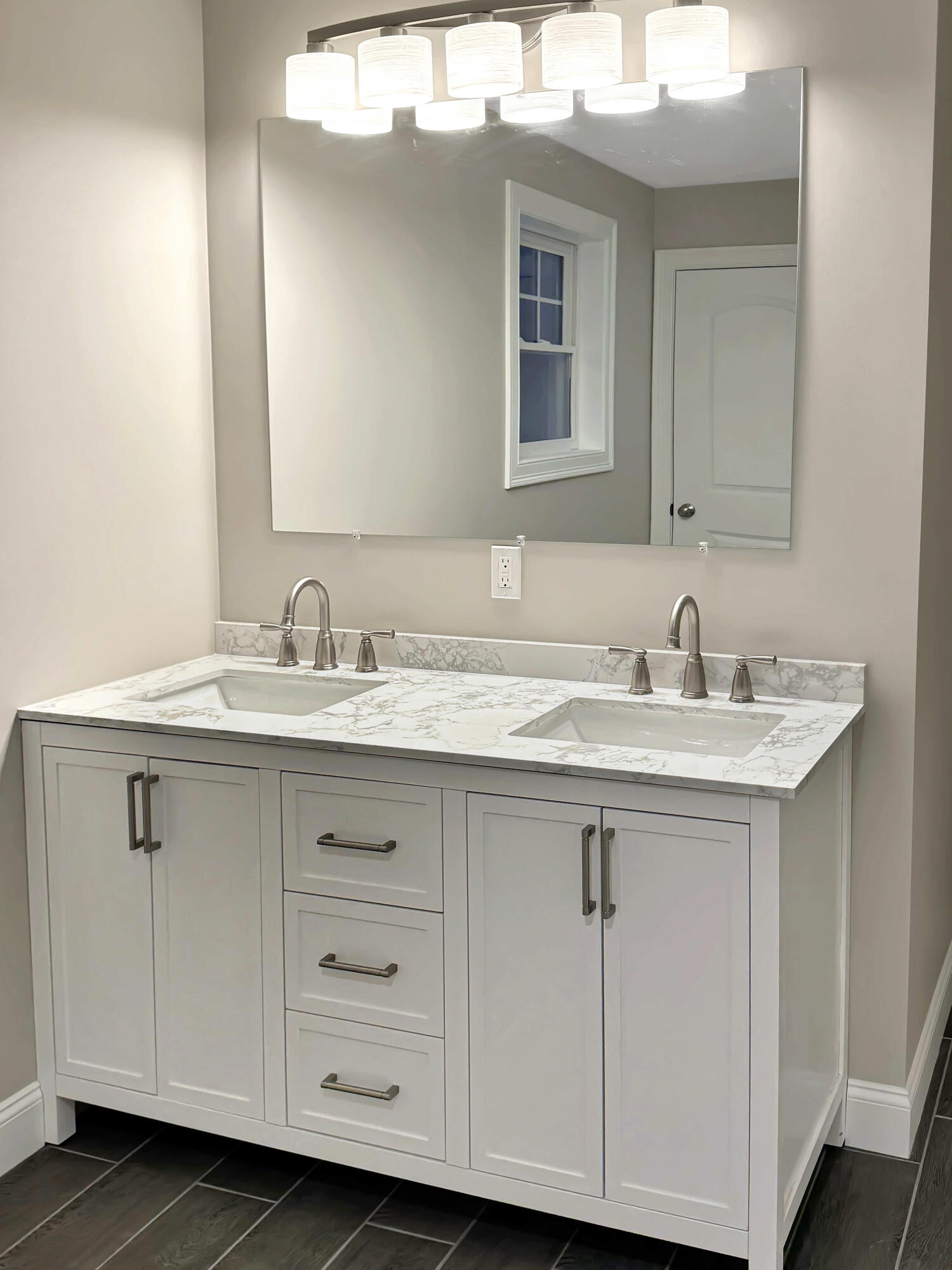 7 Haven Road Windham, ME 04062 - Photo 29 of 31 Primary BR full bath