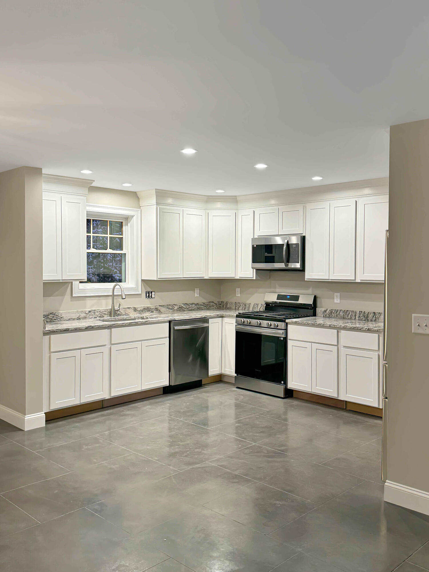 7 Haven Road Windham, ME 04062 - Photo 10 of 31 13