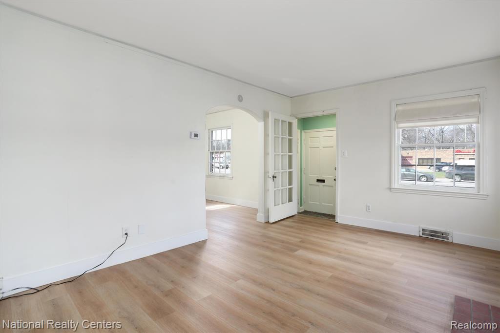 2625 Eight Mile Road Highland Park, MI 48203 - Photo 6 of 21
