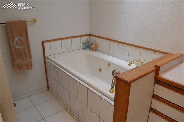 585 Red Cliff Road Colorado Springs, CO 80906 - Photo 16 of 27