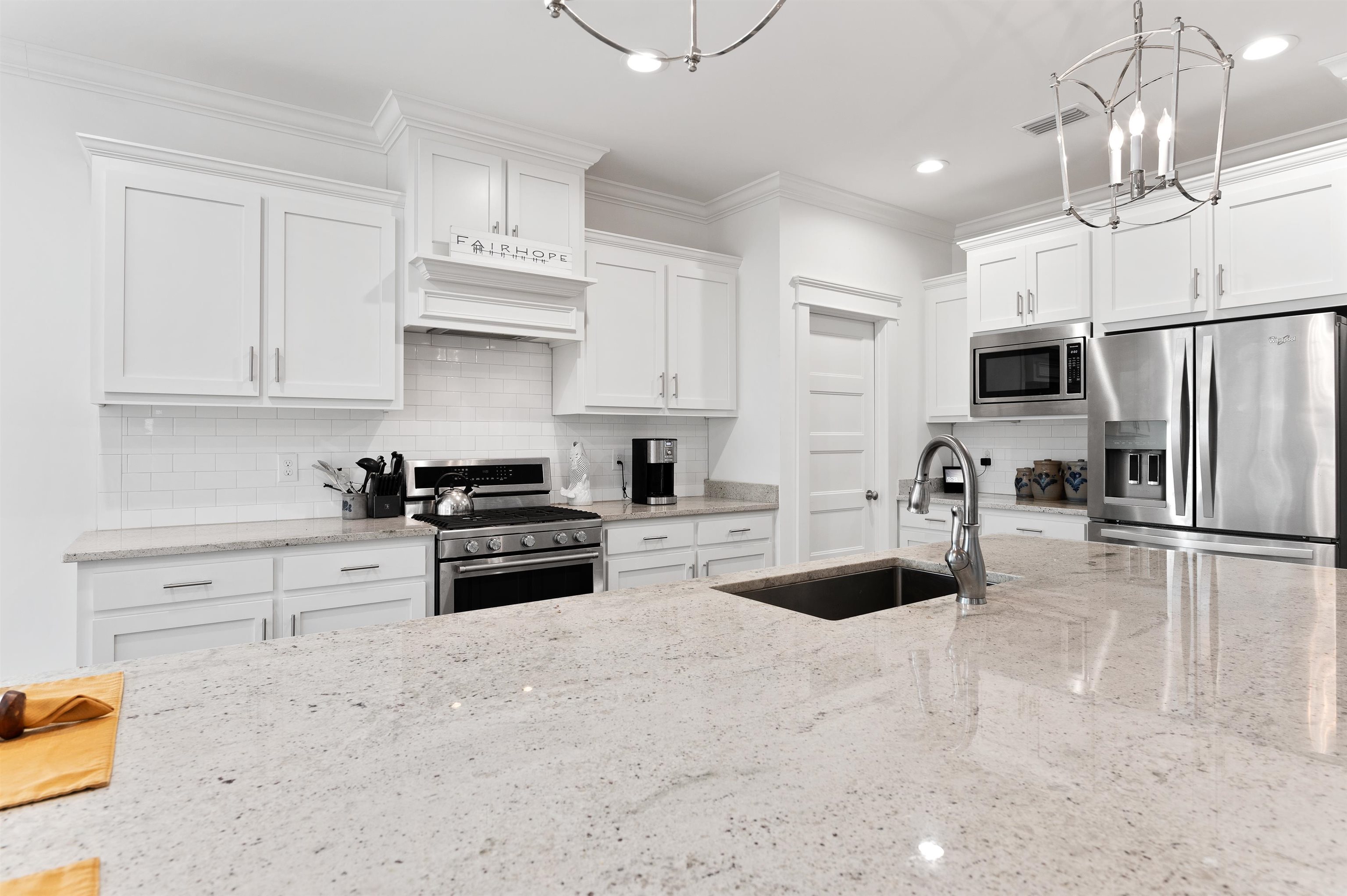 322 Garrison Boulevard Fairhope, AL 36532 - Photo 18 of 42 Kitchen