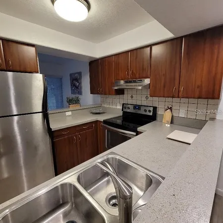 $1,800 | 4906 25th Street West, Unit 101, Bradenton, FL 34207