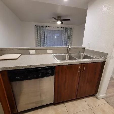 $1,800 | 4906 25th Street West, Unit 101, Bradenton, FL 34207