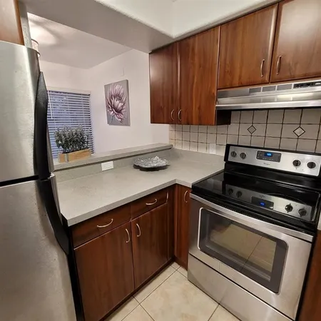 $1,800 | 4906 25th Street West, Unit 101, Bradenton, FL 34207