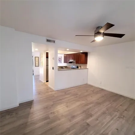 $1,800 | 4906 25th Street West, Unit 101, Bradenton, FL 34207