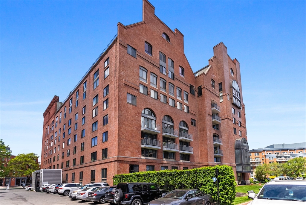 357 Commercial Street, Unit 219 Boston, MA 02109 - Photo 2 of 42