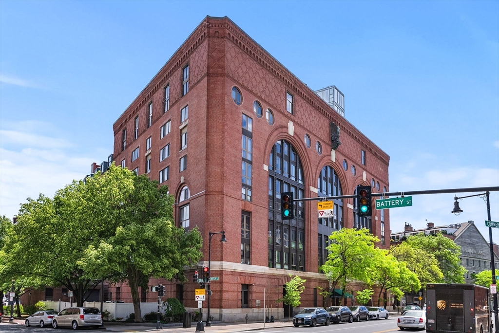 357 Commercial Street, Unit 219 Boston, MA 02109 - Photo 3 of 42