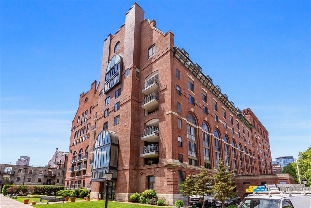 357 Commercial Street, Unit 219 Boston, MA 02109 - Photo 5 of 42