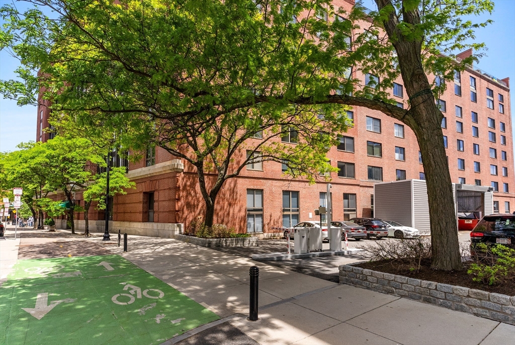 357 Commercial Street, Unit 219 Boston, MA 02109 - Photo 7 of 42