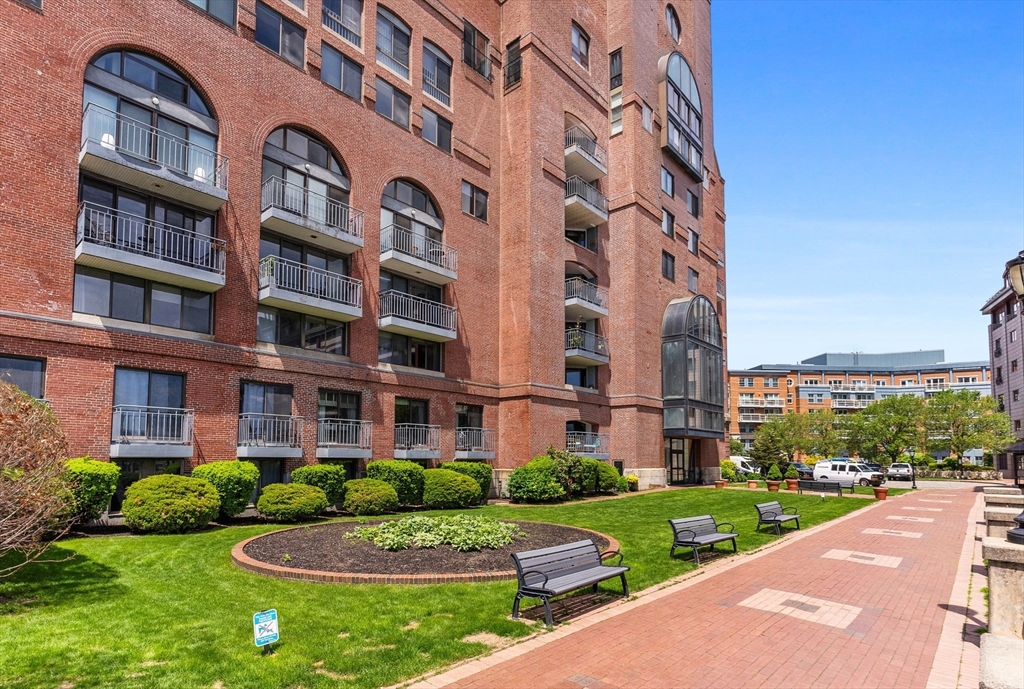 357 Commercial Street, Unit 219 Boston, MA 02109 - Photo 8 of 42