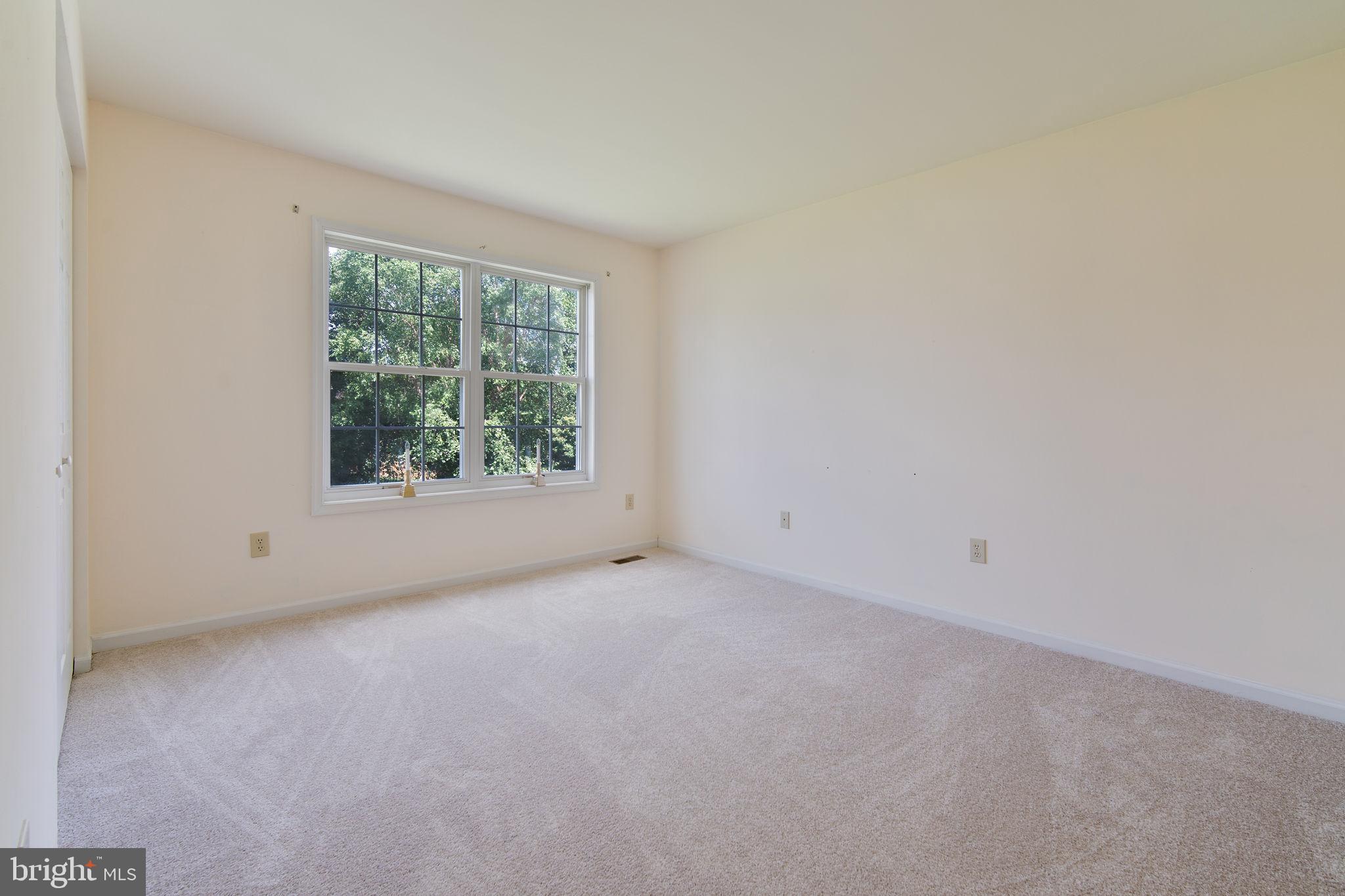 29 Bastille Loop Newark, DE 19702 - Photo 18 of 34 an empty room with windows