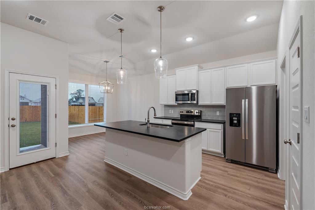 3161 Tarleton Court Bryan, TX 77808 - Photo 8 of 23