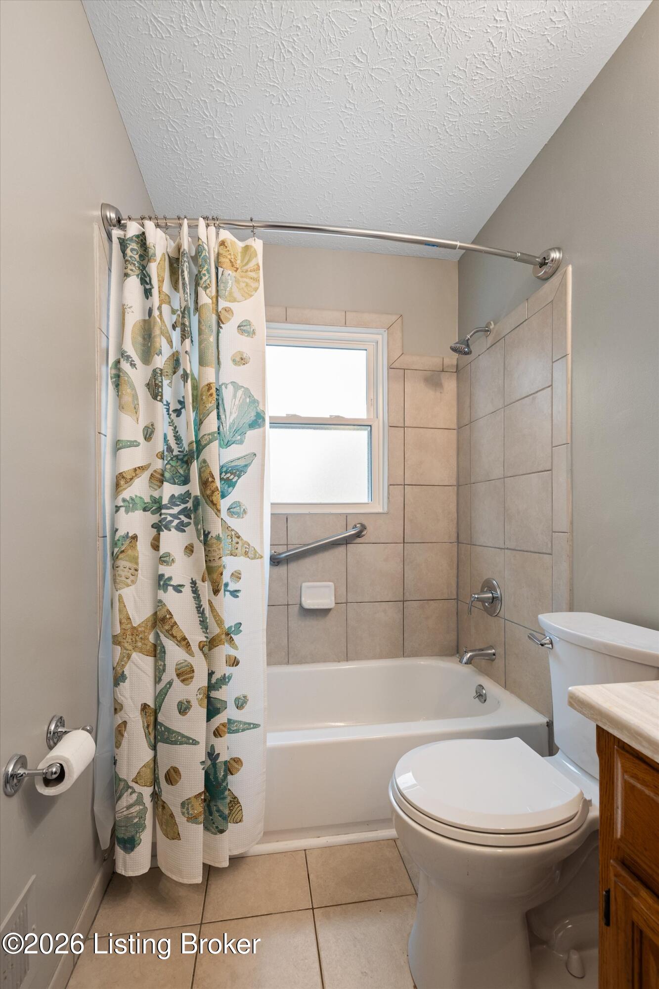 4433 Malcolm Road Louisville, KY 40216 - Photo 18 of 39 17-3U8A3643