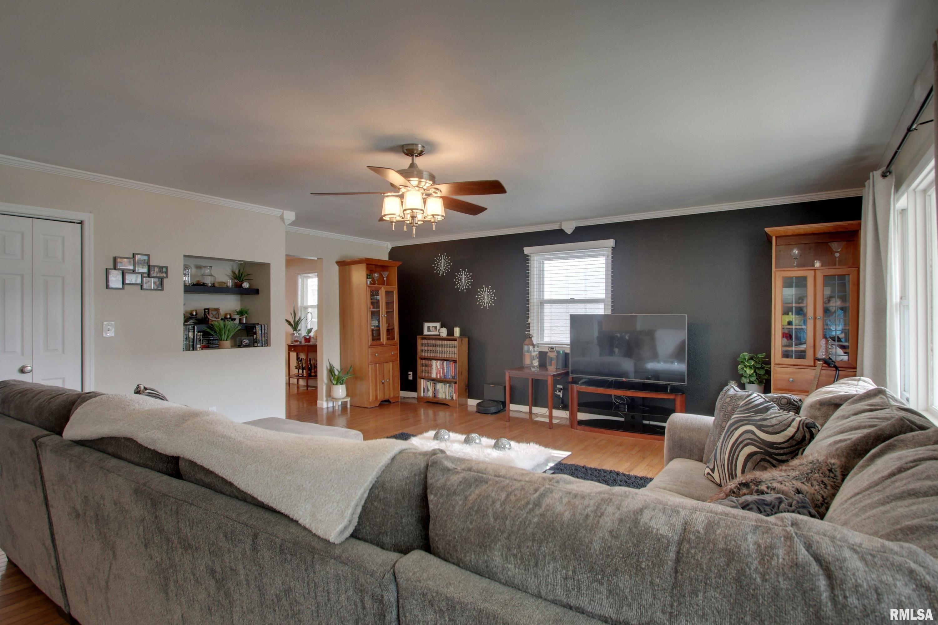 1621 Spring Street Quincy, IL 62301 - Photo 3 of 27