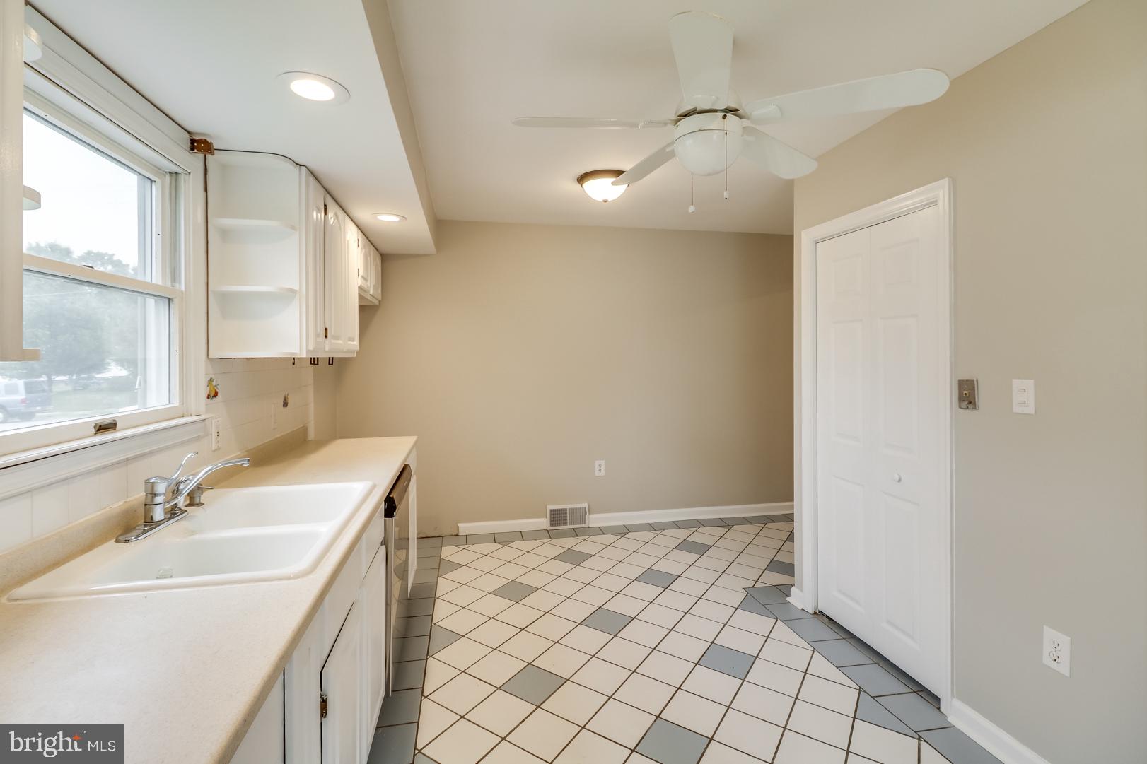 124 Upland Road Brookhaven, PA 19015 - Photo 11 of 28 Gallery Image 11