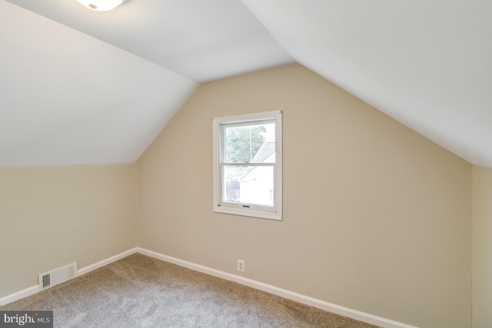 124 Upland Road Brookhaven, PA 19015 - Photo 20 of 28 Gallery Image 20