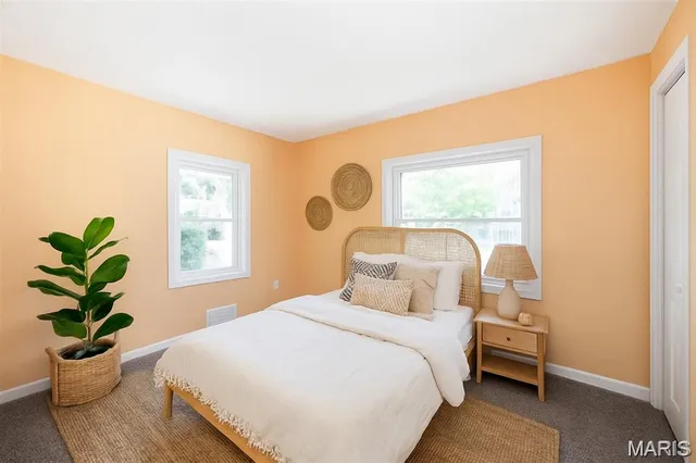 $185,000 | 749 East Woodland Drive, East Alton, IL 62024