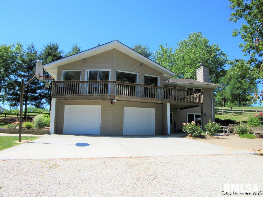 8187 Thomas Road Rochester, IL 62563 - Photo 3 of 33