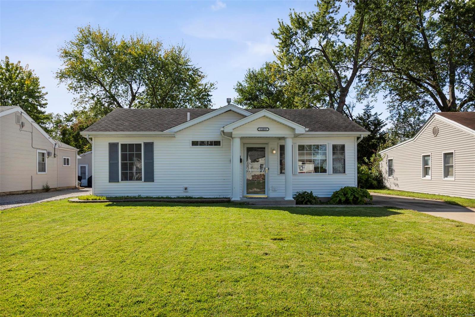 11018 St Raphael Lane St. Ann, MO 63074 - Photo 2 of 27 Gallery Image 2
