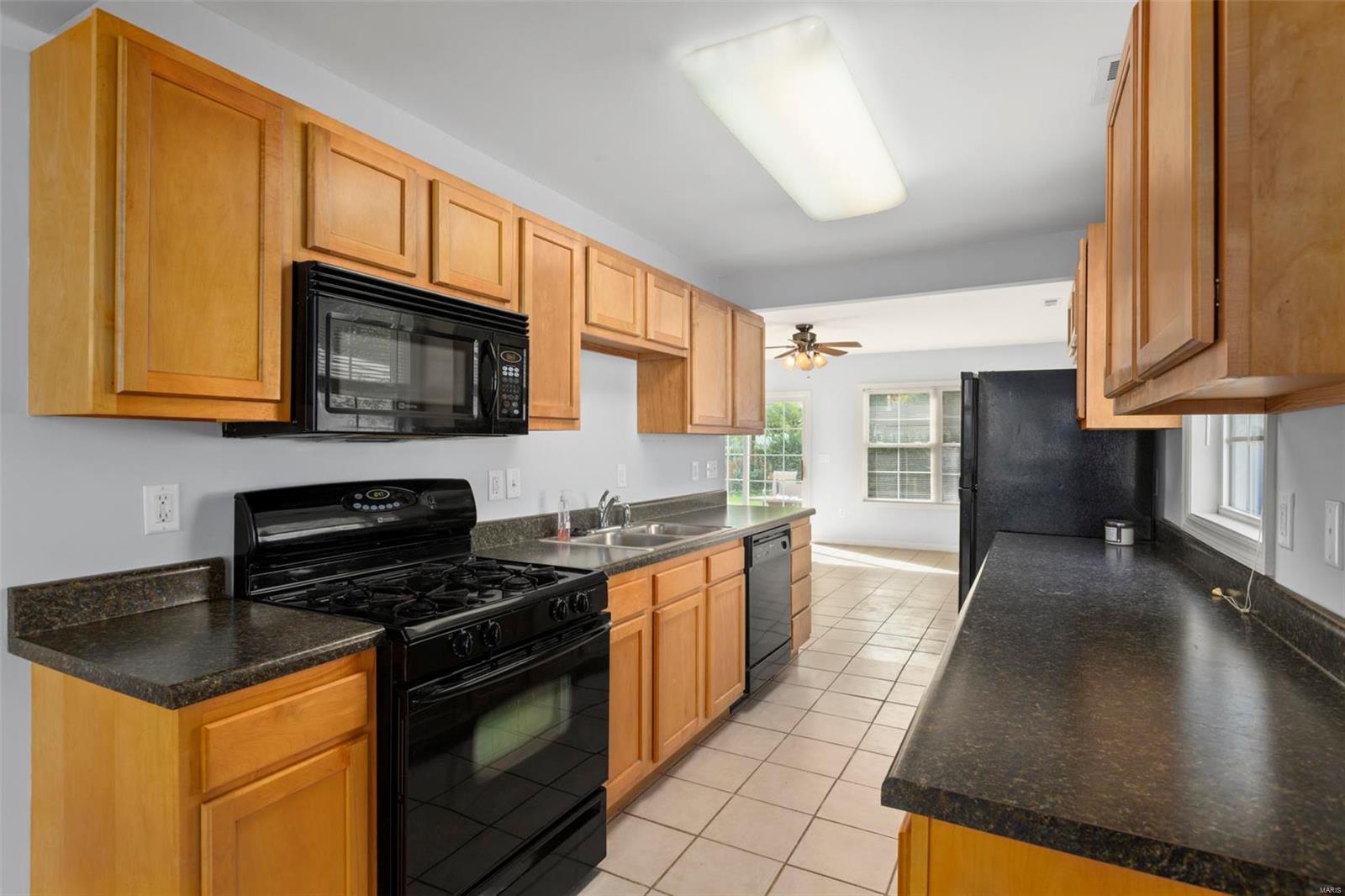 11018 St Raphael Lane St. Ann, MO 63074 - Photo 8 of 27 Gallery Image 8