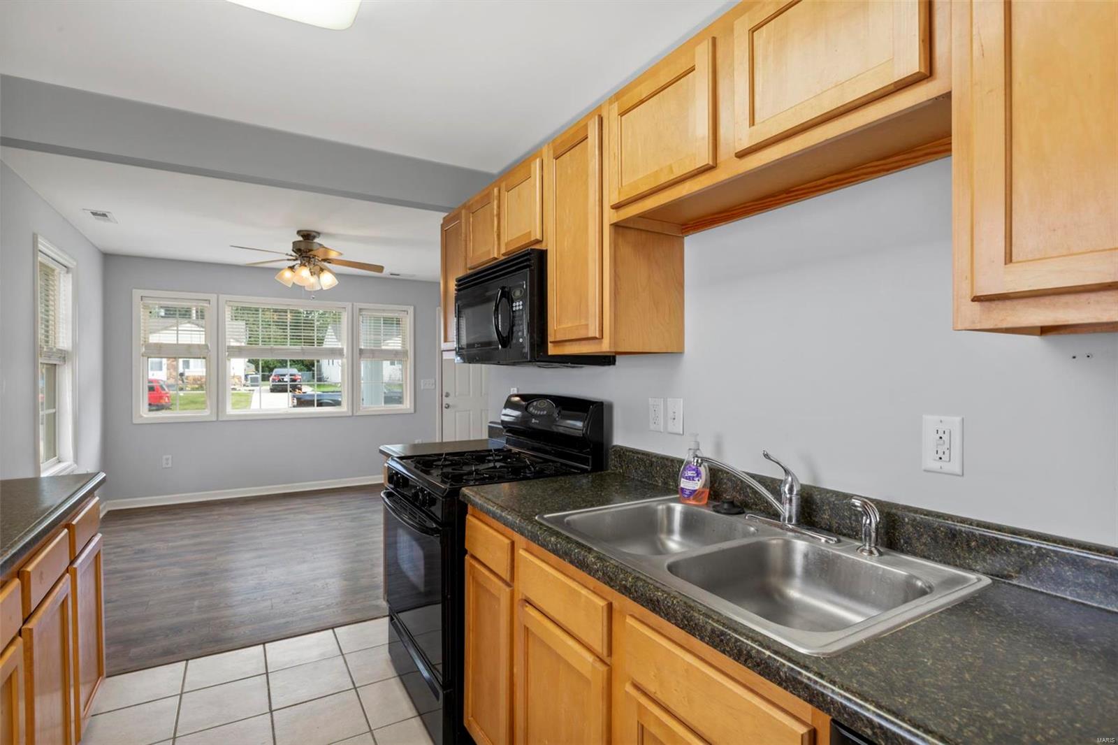 11018 St Raphael Lane St. Ann, MO 63074 - Photo 10 of 27 Gallery Image 10