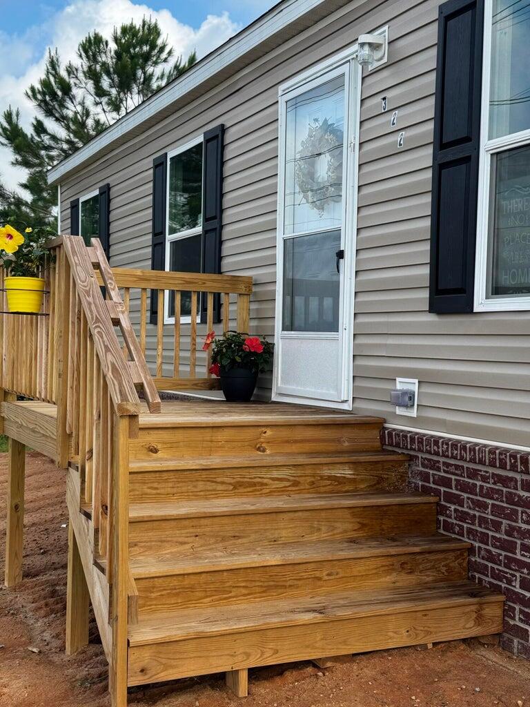 322 Cut Off Front porch