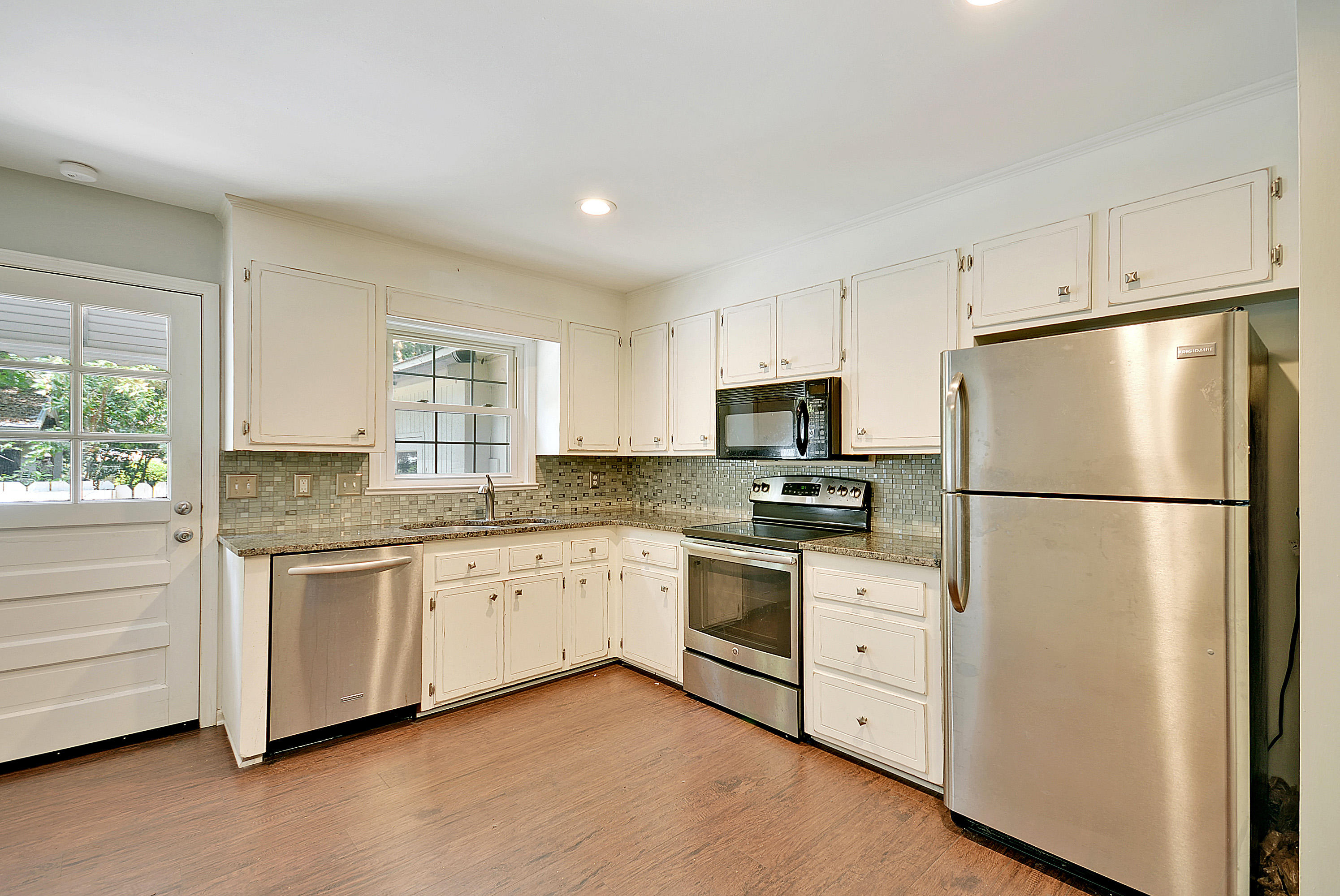 1146 Rosemead Road Mount Pleasant, SC 29464 - Photo 13 of 28 DSC_0808_DSC_0811 copy