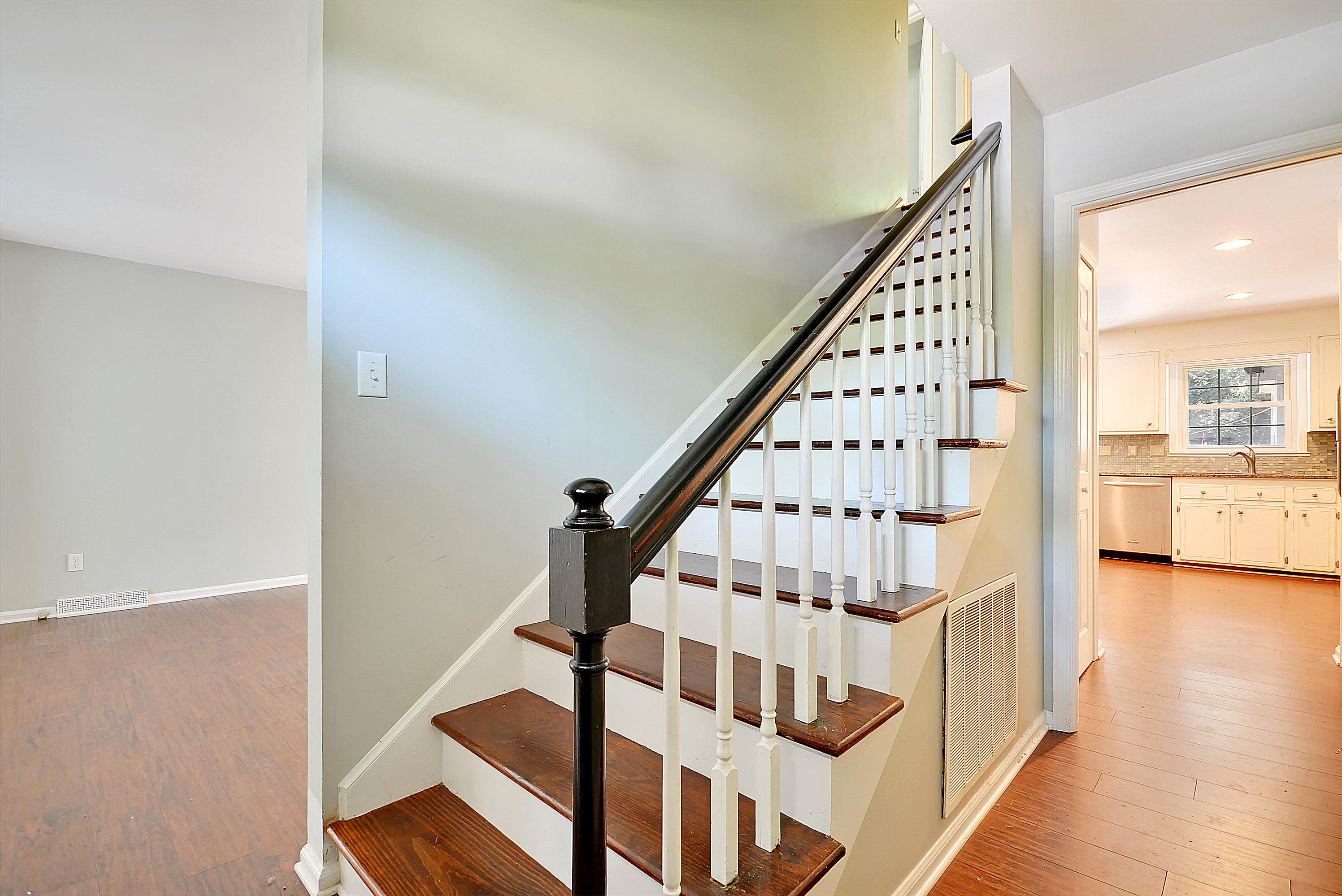 1146 Rosemead Road Mount Pleasant, SC 29464 - Photo 5 of 28 DSC_0752_DSC_0755 copy