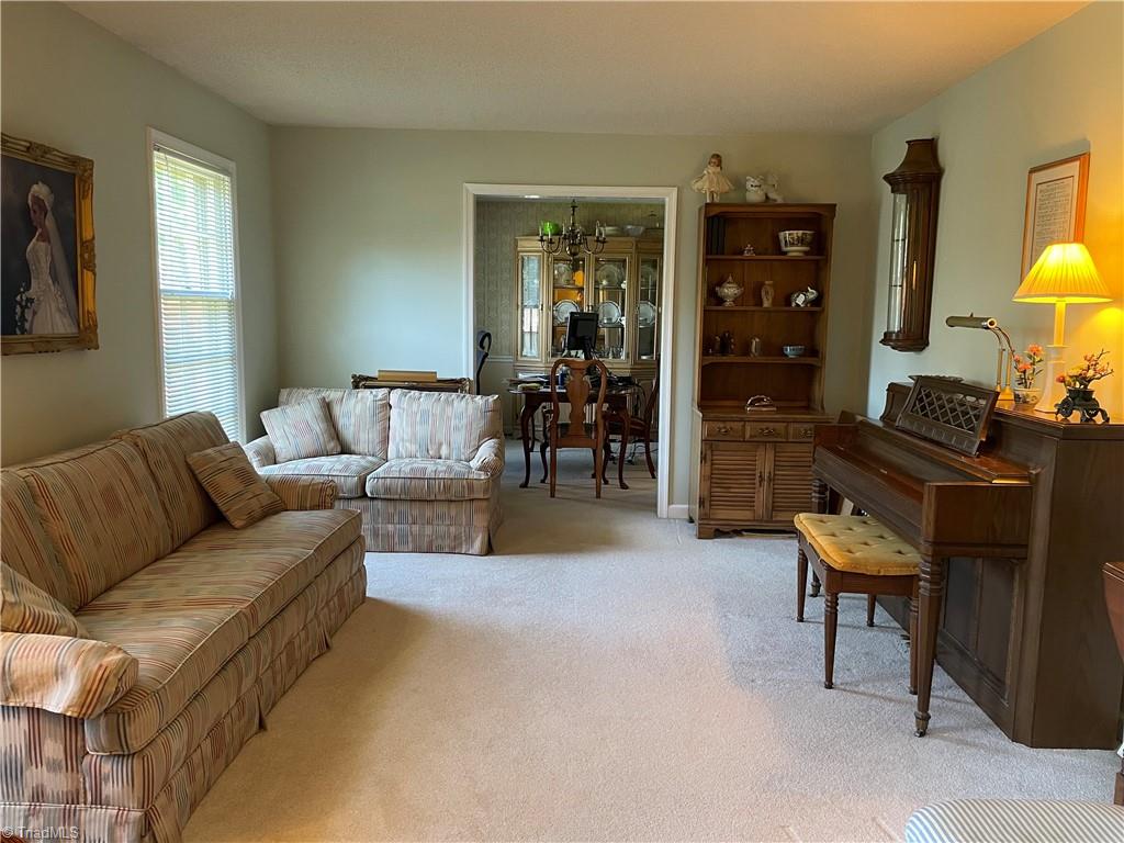 601 Drumheller Road Clemmons, NC 27012 - Photo 5 of 46 Gallery Image 5