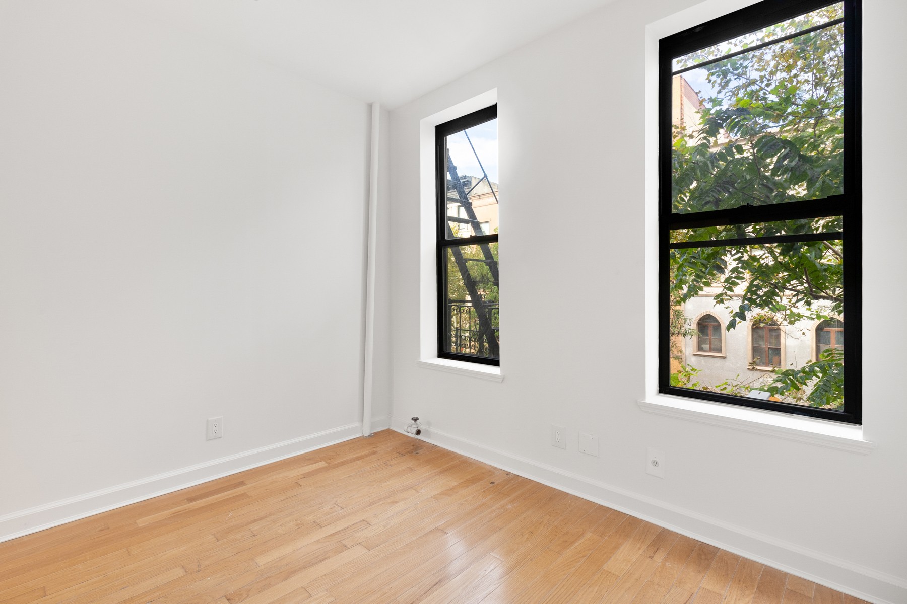 58 St Marks Place, Unit 8 Manhattan, NY 10003 - Photo 7 of 10 Photo 7