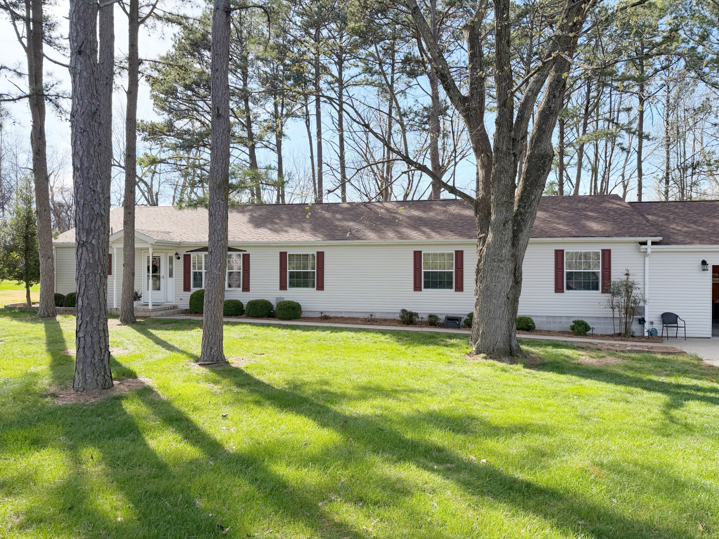 101 Azalea Lane Makanda, IL 62958 - Photo 2 of 37