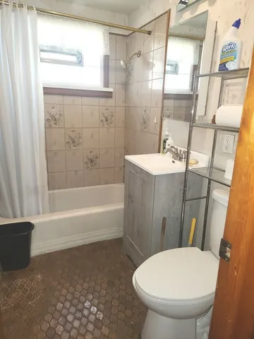 $193,000 | 71 Arquilla Drive East, Chicago Heights, IL 60411