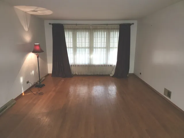 $175,000 | 71 Arquilla Drive East, Chicago Heights, IL 60411