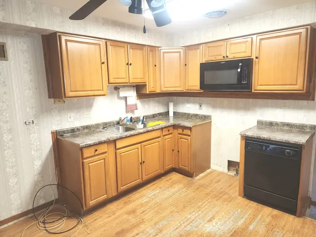 $193,000 | 71 Arquilla Drive East, Chicago Heights, IL 60411