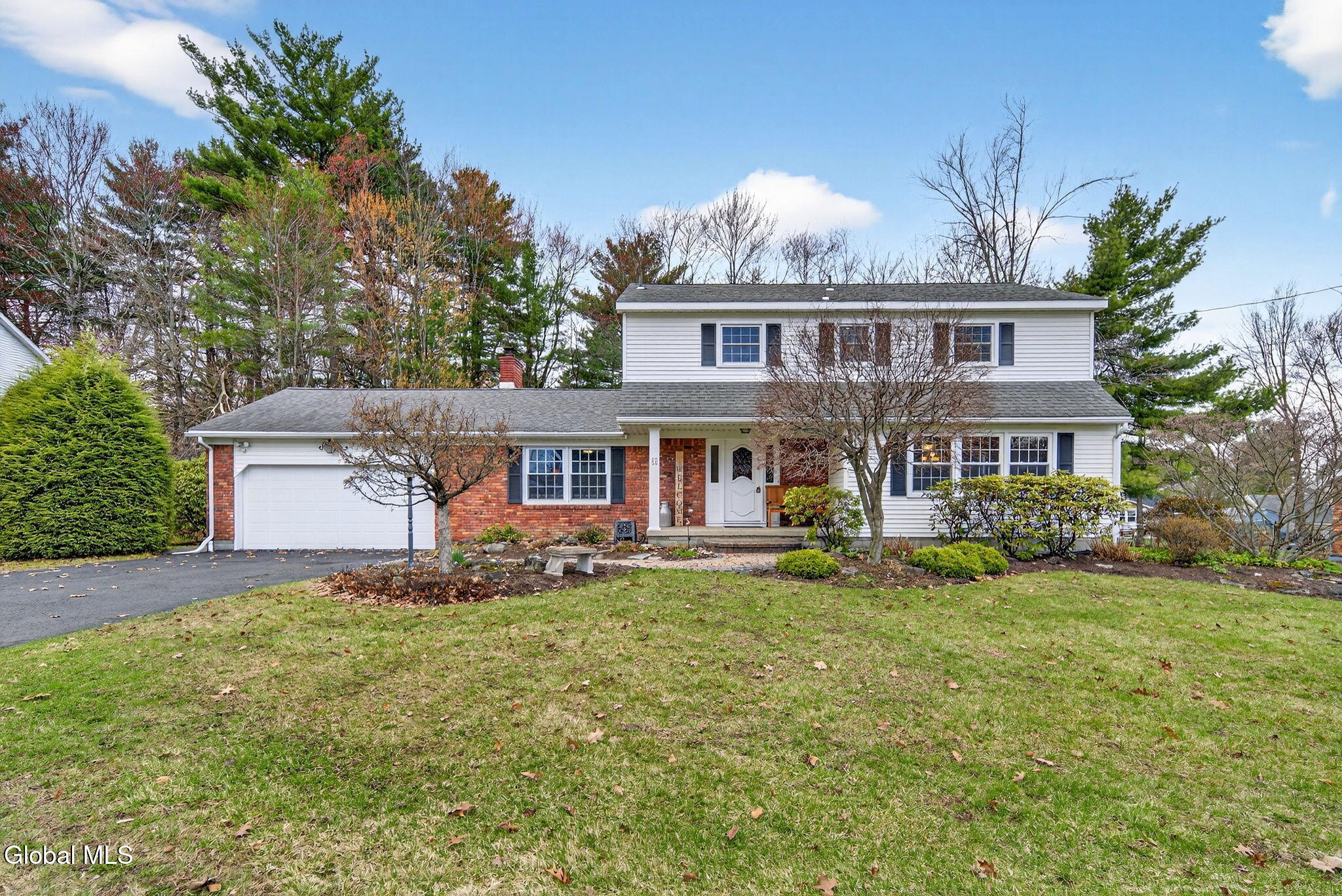 17 Tamarack Lane Colonie, NY 12309 - Photo 1 of 51 Exterior 01