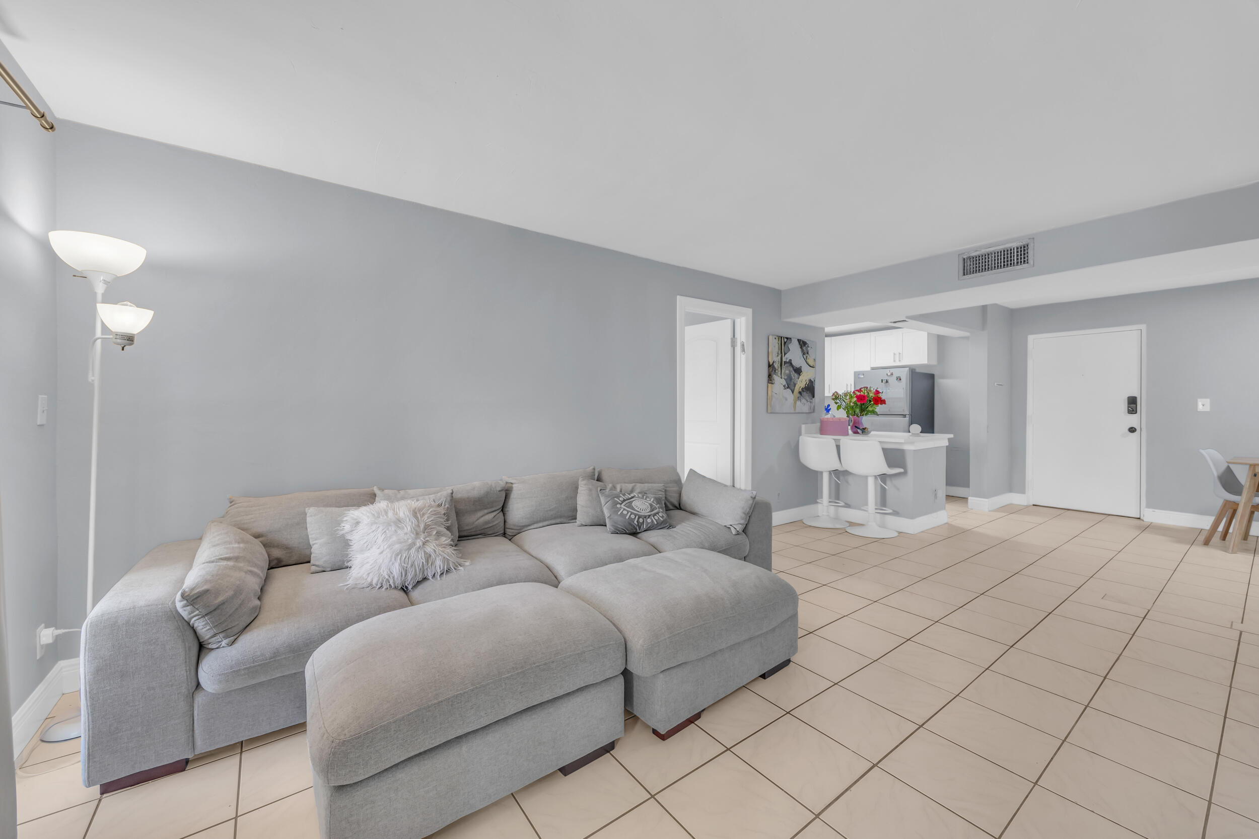 470 Northwest 20th Street, Unit 1050 Boca Raton, FL 33431 - Photo 8 of 28 a living room with furniture