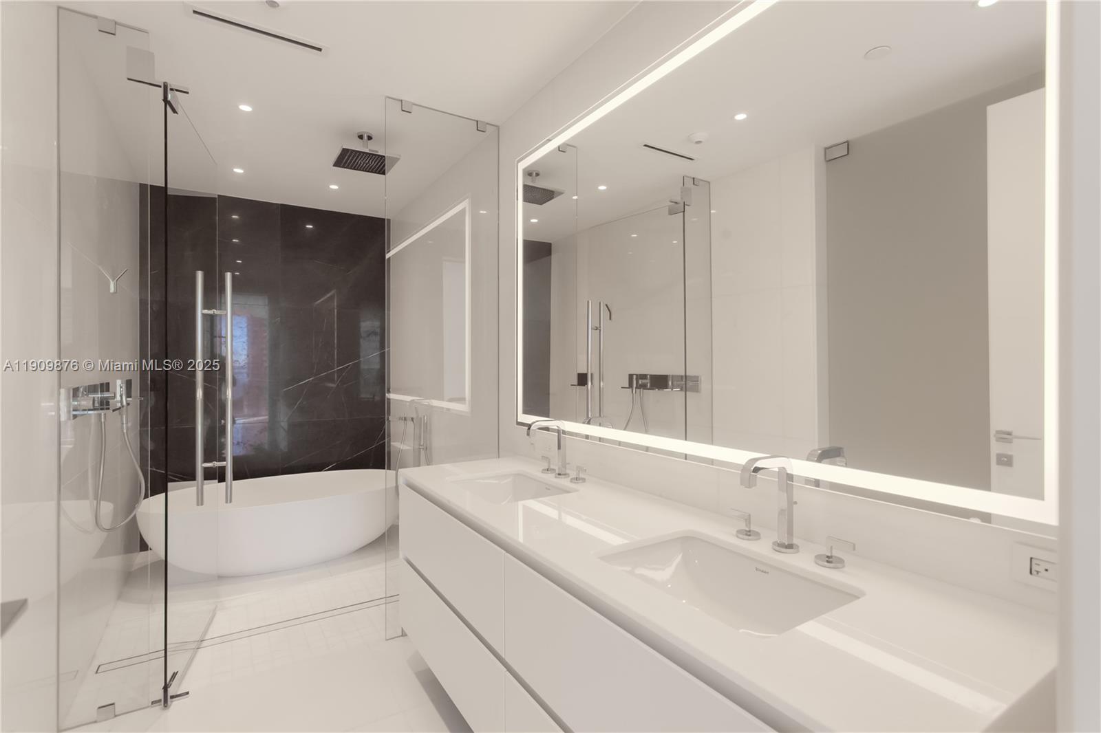 300 Biscayne Blvd Way, Unit 1003 Miami, FL 33131 - Photo 22 of 31